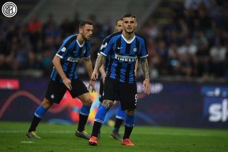 图片报：因球迷禁令，大部分法兰克福高层放弃前往那不勒斯（图片报：受球迷禁令影响，法兰克福多数高层取消那不勒斯之行）