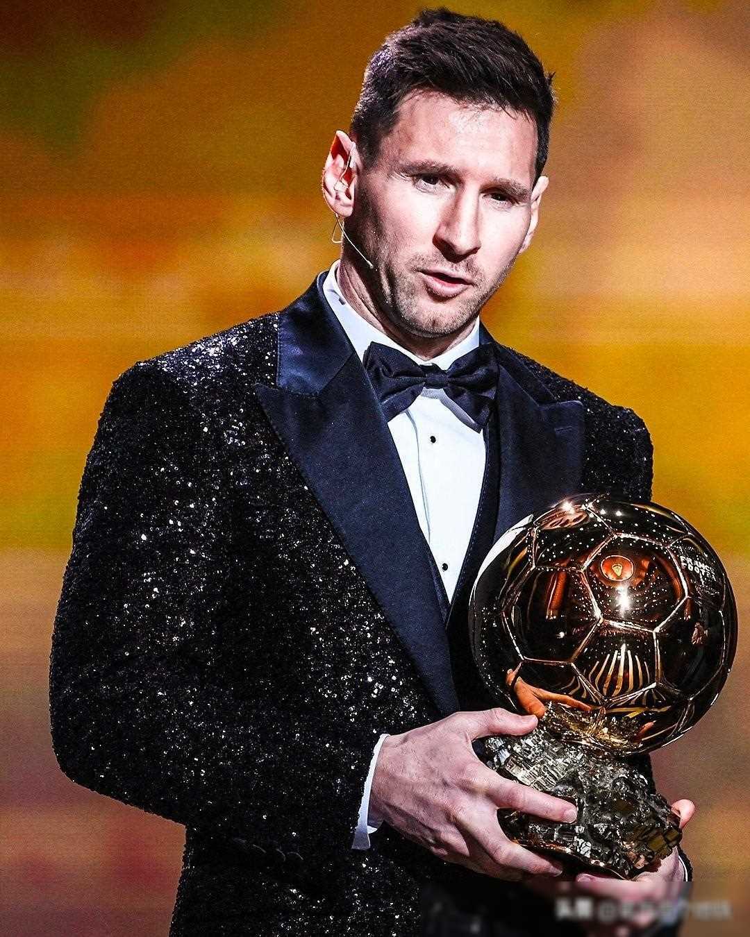 U22国足12月集训并参加U23亚洲杯29人名单：王钰栋、徐彬入选（U22国足12月集训名单公布，29人征战U23亚洲杯：王钰栋、徐彬在列）