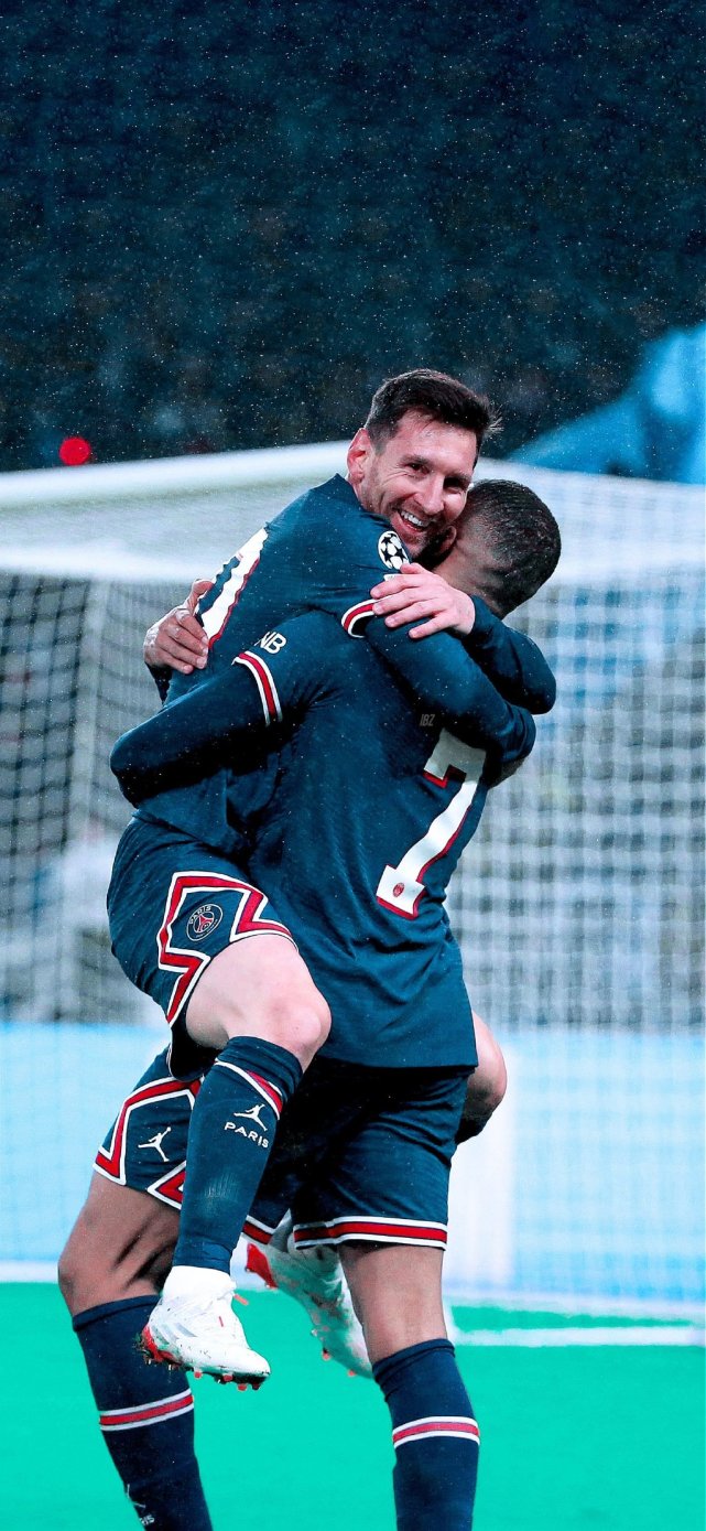 邓加谈世界杯：每次在不被看好的时候巴西反而取得了好成绩（邓加：世界杯上，巴西越不被看好表现越出色）