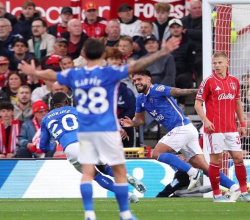 里瓦尔多：弗里克不能再这样下去，他需给亚马尔设计更多战术（里瓦尔多：弗里克该改变思路，多为亚马尔量身定制战术）