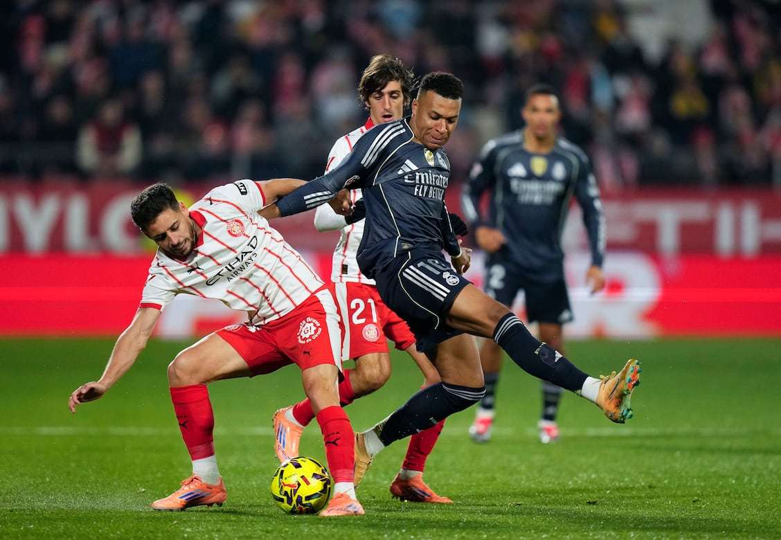 半场战报：罗马0-1那不勒斯，内雷斯反击单刀破门（半场快讯：那不勒斯1-0领先罗马，内雷斯反击单刀建功）