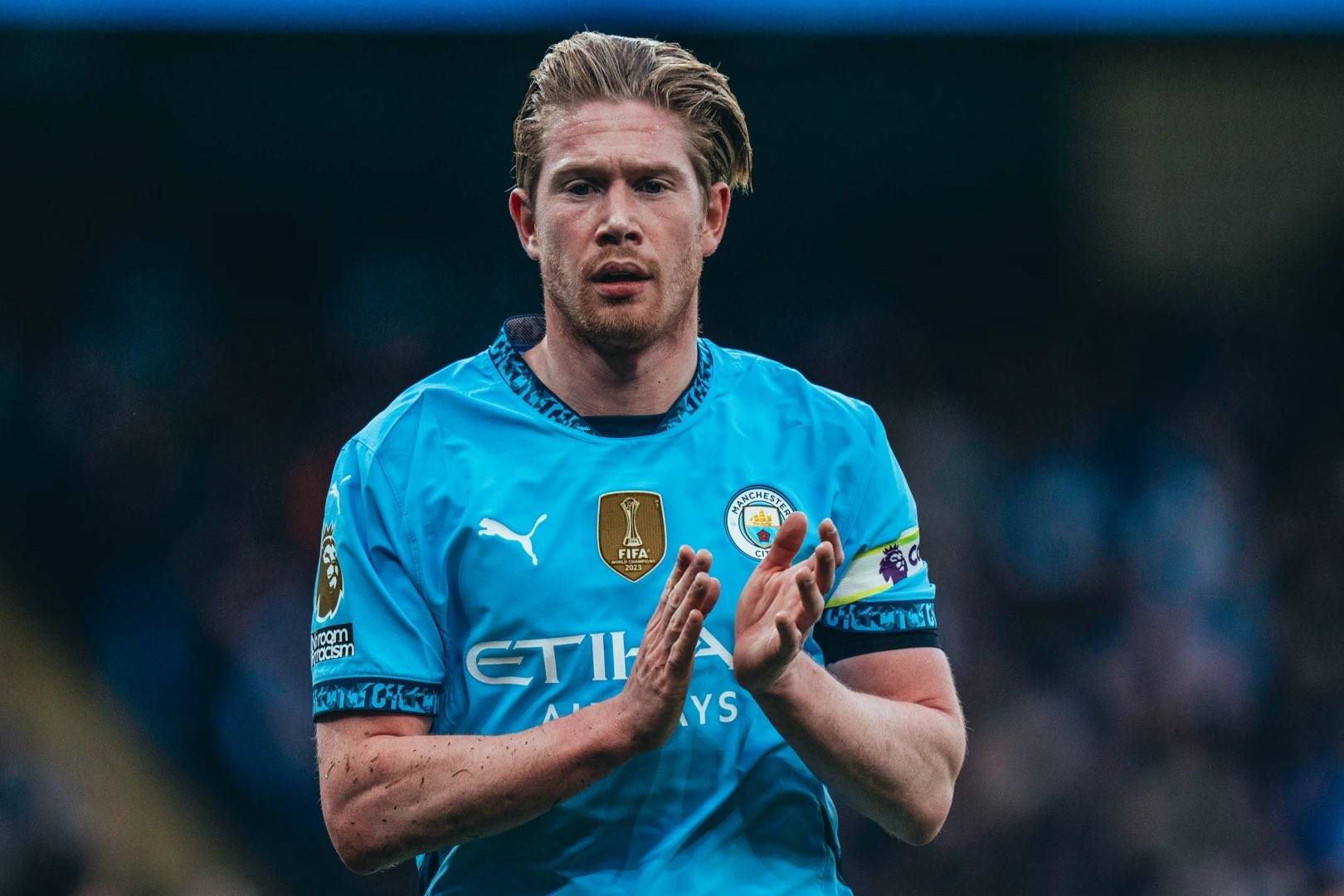 篮球湖人球员训练后心理状态良好（湖人球员训练后心态上佳）