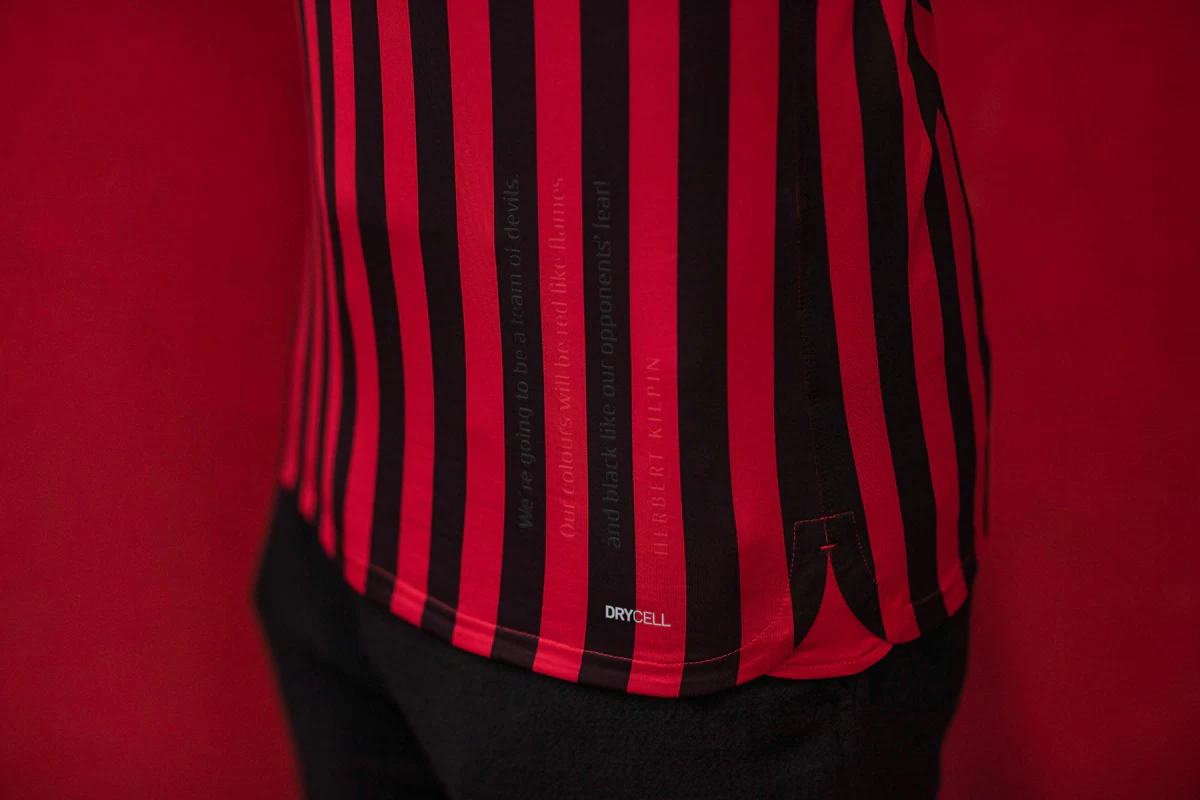 安东尼奥：王钰栋身体和精神都很疲劳，我们决定让他休息（安东尼奥：王钰栋身心俱疲，决定让他暂时休战）