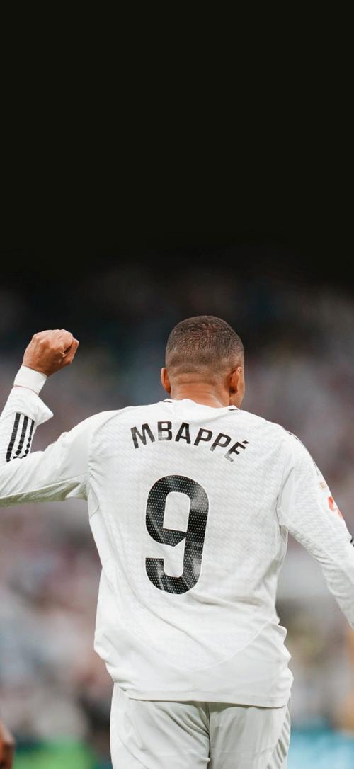 米兰双雄先后遭淘汰，那不勒斯与博洛尼亚会师意超杯决赛（米兰双雄相继出局，那不勒斯与博洛尼亚会师意超杯决战）